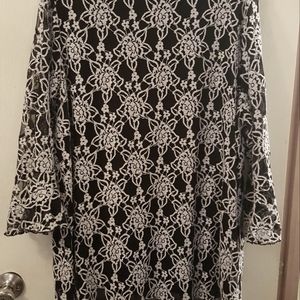 Women's blouse overlay stretchy lace plus size 3x black and white